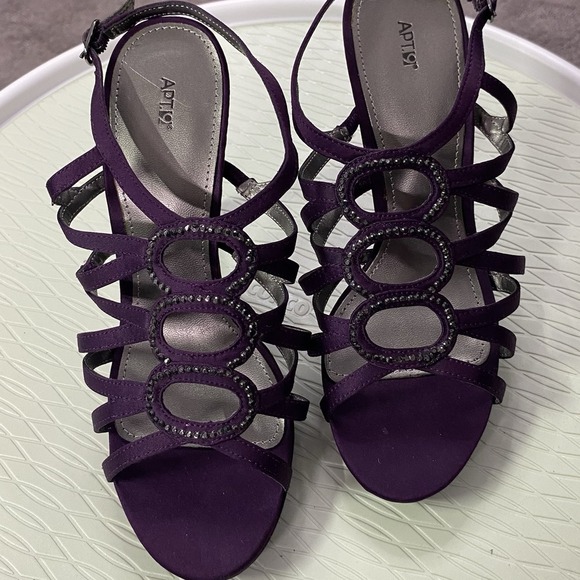 NWOB Women's Apt. 9 Bejeweled‎ Strappy Purple Heels in Sz. 7. Heel= 4" - Picture 2 of 12
